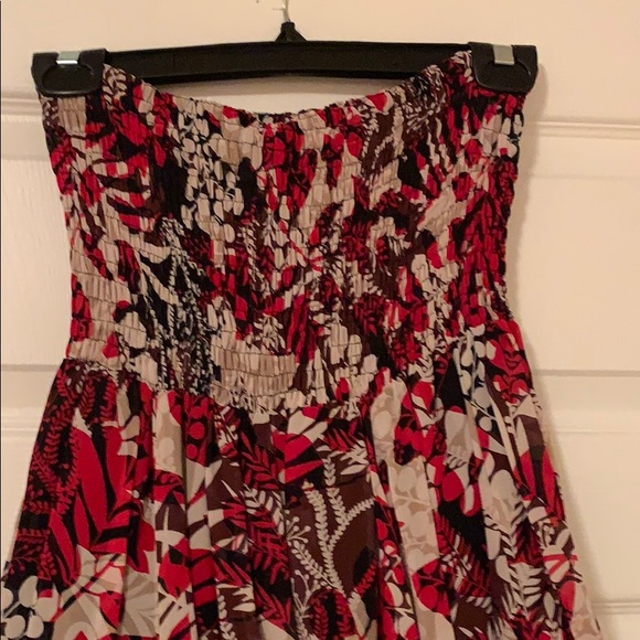 Fun, Frilly, Black, Red and Tan Short Dress - Picture 3 of 3